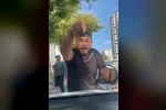 Cam silme bahanesiyle aracın kaputuna yatıp zorla para istemişti, tutuklandı