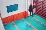 Caminin sadaka kutusundan 200 lira çalan şahıs yakalandı, çaldığı parayı ödedi