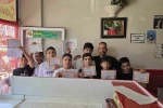 Çermik’te takdirini alan öğrenciler dürümcüye koştu