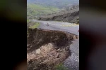 Çermik’te yolda çökme meydana geldi