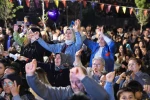 Çiçek Festivali’nin son gününde düzenlenen konserde vatandaşlar doyasıya eğlendi