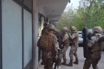 Çiftçiyi kumar masasında ağına düşüren tefeci çetesi çökertildi