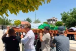 Cinayete kurban giden anne ve kızına acı veda