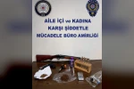 Çok sayıda suç kaydı bulunan şüphelinin evinden silah ve uyuşturucu çıktı
