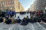Columbia Üniversitesi önünde ICE protestosu: 10 öğrenci gözaltına alındı