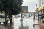 Çorum’da aniden bastıran sağanak vatandaşlara zor anlar yaşattı