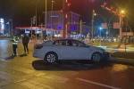 Çorum’da otomobil refüje çarptı: 1 yaralı