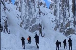 Çukurca yolunda inen çığ görüntülendi