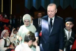 Cumhurbaşkanı Erdoğan: "İnsanlık zincirinin ebediyet halkası olan siz çocuklarımız geleceğimizi şekillendireceksiniz" 