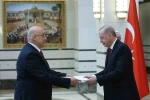 Cumhurbaşkanı Erdoğan’a 5 ülkenin büyükelçisinden güven mektubu