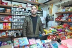 Dede mesleği Köy bakkalı hizmete devam ediyor