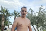 Denizde boğulma tehlikesi geçiren vatandaşı dalgıç kurtardı