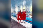 Denizli Büyükşehir Belediyesporlu yüzücüler altın madalyaları topladı