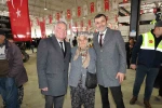 Denizli Büyükşehir ve Honaz Belediyesi üreticiye destek amacıyla zeytin ve meyve fidanı dağıttı