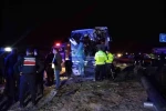 Denizli’de minibüs yolcu otobüsüyle çarpıştı: 1 ölü, 13 yaralı