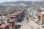 Deprem öncesi ve sonrası bir şehrin değişimi: Yıkılan yapıların yerine yeni projeler yükseliyor