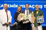 ’Devrimin Rengi’ sergisi İstinye Üniversitesi’nde sanatseverlerle buluştu