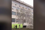 Dicle Üniversitesi’nde intihar girişiminde bulunan şahıs çatıdan indirildi