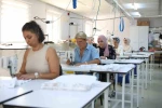 Didim’de kadınlar dikiş öğrenirken üretime de katkı sağlıyor