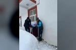 Diyaliz hastası kadın paletli araçla alınıp sağlık kuruluşuna ulaştırıldı