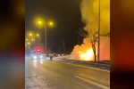 Diyarbakır’da alevlere teslim olan otomobilin sürücüsü yaralandı