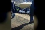 Diyarbakır’da araç evin duvarına çarptı: 2 yaralı