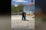 Diyarbakır’da dede ile torunun gülümseten sevgisi