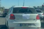Diyarbakır’da kadın sürücü ’yeni sürücüyüm, sabır imandandır’ yazısıyla trafiğe çıktı