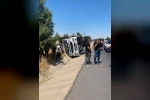 Diyarbakır’da tır devrildi: 1 yaralı