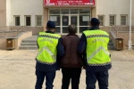 Dolandırıcılıktan aranan şahıs, uygulama noktasında yakalandı