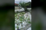 Dolu yağışı beyaza bürüdü