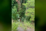 Dörtyol’da uçurumdan uçan otomobilin sürücüsü yaralandı