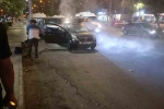 Duman yükselen otomobil alev almadan söndürüldü 