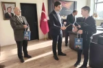 Dumlupınar’da bilgi yarışmasında dereceye giren öğrenciler ödüllerini aldı