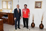 Dünya şampiyonu olan Cırık, İl Milli Eğitim Müdürü Aydın’ı ziyaret etti