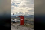 Duraklara kırmızı-beyaz dokunuş
