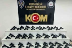 Durdurulan araçta 70 adet kaçak tabanca bulundu