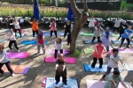 Efeler’de açık havada yoga zamanı
