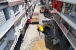 Efeler’de yol yenileme çalışmaları hız kesmiyor