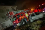 Elazığ’da 3 katlı binada çıkan yangın söndürüldü