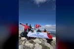 Elazığ’ın en yüksek zirvesinde anlamlı 19 Mayıs tırmanışı