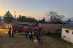 Emekli öğretmen yangında hayatını kaybetti
