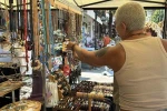 Emekli oldu hobisini dükkana yansıttı