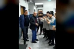 Emekliye ayrılan 42 yıllık öğretmene duygusal veda