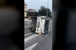 Emniyet şeridindeki araca çarptı: 2 yaralı