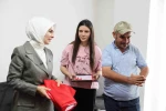 Engelli kardeşlerine ömrünü adayan Çilem’e ev tapusu teslim edildi