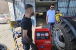 Erciş’te sıcak hava etkisini gösterdi, sürücüler klima için sanayiye akın etti