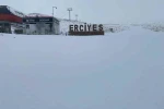 Erciyes güne beyaz örtüyle uyandı