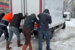 Erzincan’da kardan 516 köy yolu ulaşıma kapandı