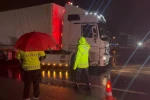 Erzincan’da sağanak, kar ve sis ulaşımı durdurdu